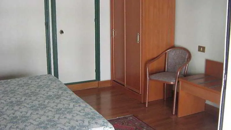 Hotel Gardenia Палермо Италия